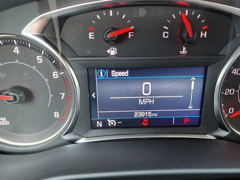 Used 2023 GMC Acadia SLE image 31