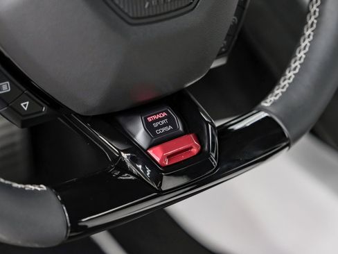 Used 2023 Lamborghini Huracan Tecnica image 24