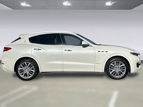 Used 2019 Maserati Levante S GranLusso image 7