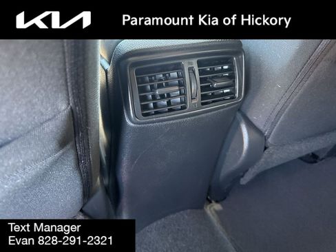 Used 2017 Nissan Rogue SV w/ Sun & Sound Touring Package FWD image 15