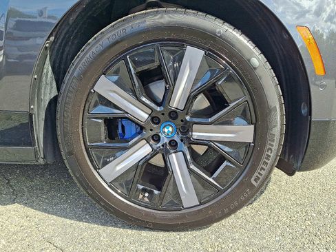 Used 2025 BMW iX xDrive50 w/ Premium Package image 8