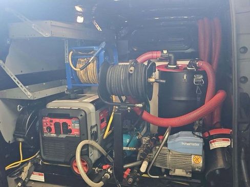 Used 2022 Mercedes-Benz Metris image 11