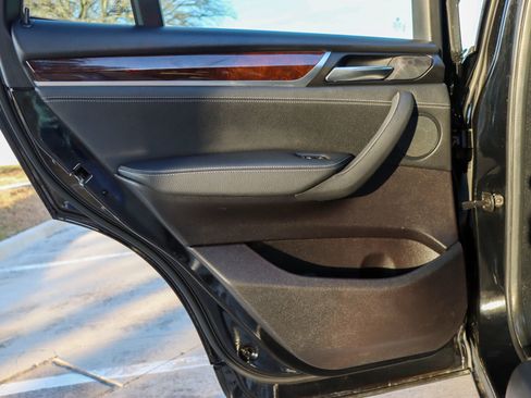 Used 2017 BMW X3 xDrive28i image 11