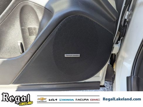 Used 2021 Subaru Forester Touring image 17