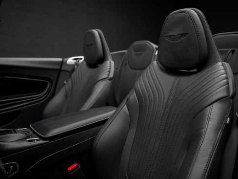 Used 2019 Aston Martin DB11 Volante RWD image 10