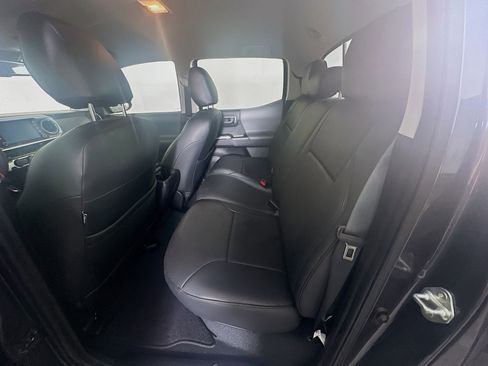 Used 2023 Toyota Tacoma SR5 RWD image 27