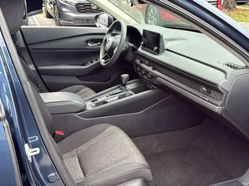 Used 2024 Honda Accord EX image 12