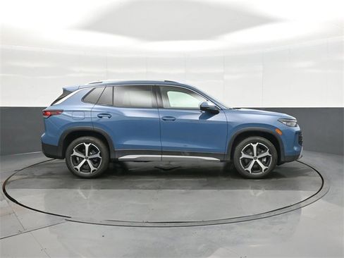 New 2026 Volkswagen Tiguan SE image 8