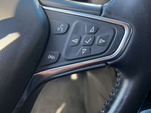 Used 2020 Chevrolet Equinox LT image 29