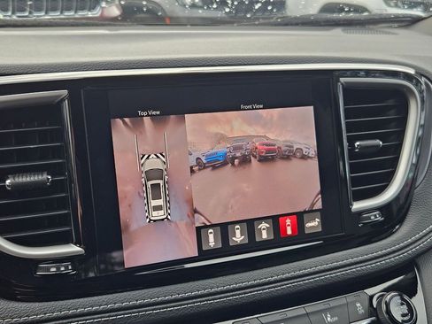 New 2026 Chrysler Pacifica Select image 30