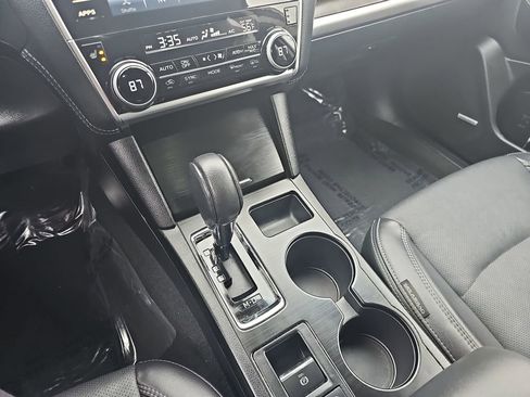 Used 2018 Subaru Outback 2.5i Limited image 24