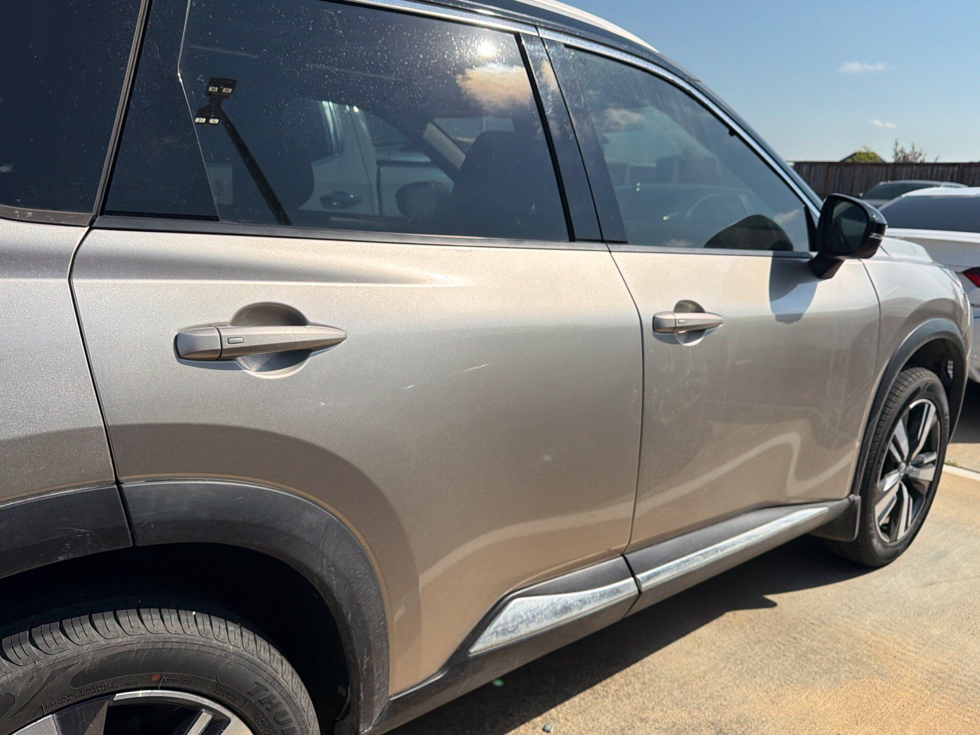 Used 2021 Nissan Rogue Platinum FWD image 2