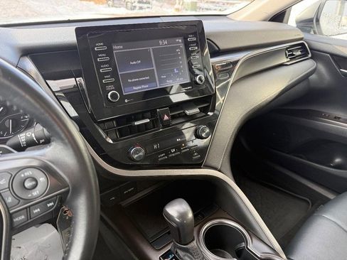 Used 2021 Toyota Camry SE image 25