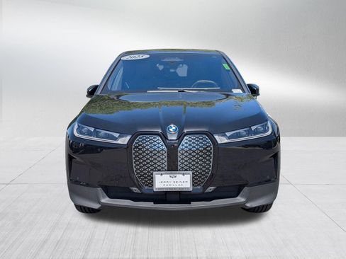 Used 2025 BMW iX xDrive50 AWD/4WD image 9