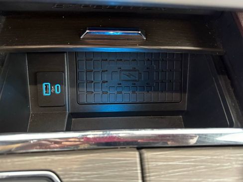 Used 2024 Ford Expedition Max Limited image 18