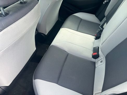 Used 2025 Toyota Corolla LE w/ Convenience Package FWD image 4