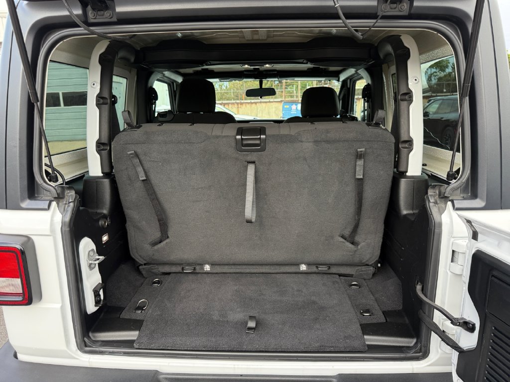 Used 2020 Jeep Wrangler Sport AWD/4WD image 22