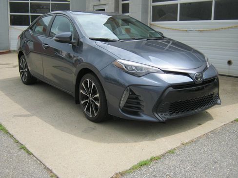 Used 2019 Toyota Corolla SE image 4