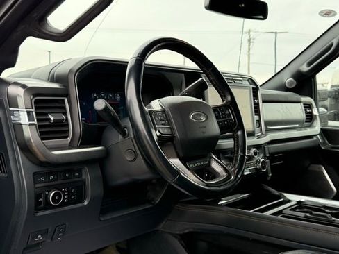 Used 2024 Ford F250 Platinum image 21