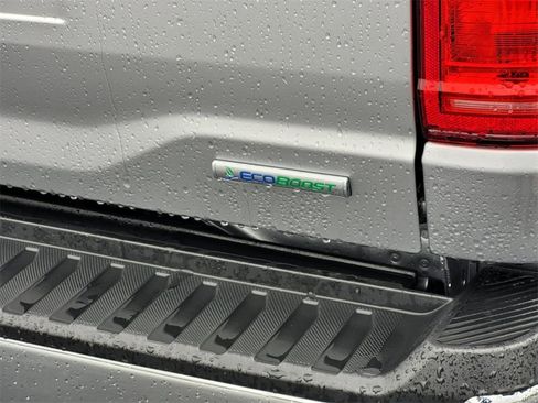 Used 2022 Ford F150 XLT w/ Equipment Group 302A High image 9