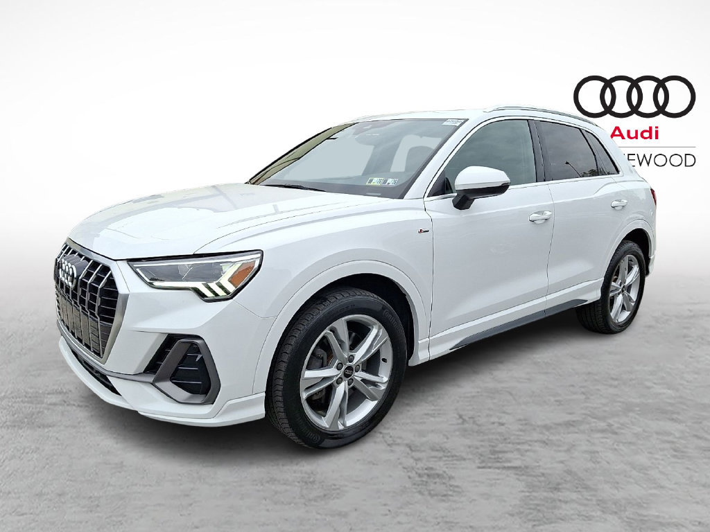 Used 2024 Audi Q3 2.0T Premium w/ Convenience Package AWD/4WD image 3