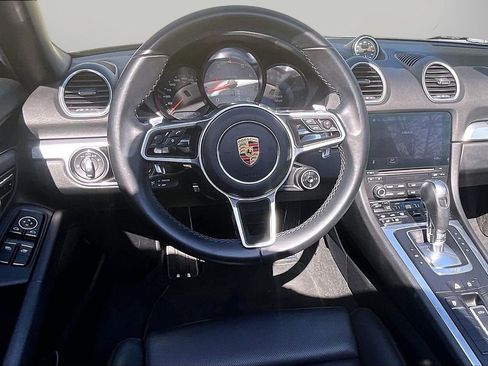 Used 2019 Porsche 718 Boxster GTS image 12