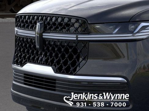 New 2026 Lincoln Navigator L Reserve AWD/4WD image 17