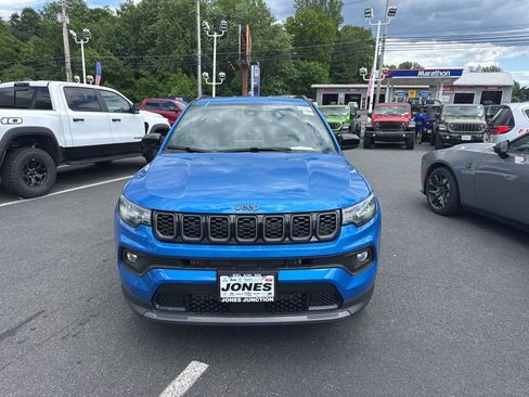 New 2026 Jeep Compass Latitude AWD/4WD image 3