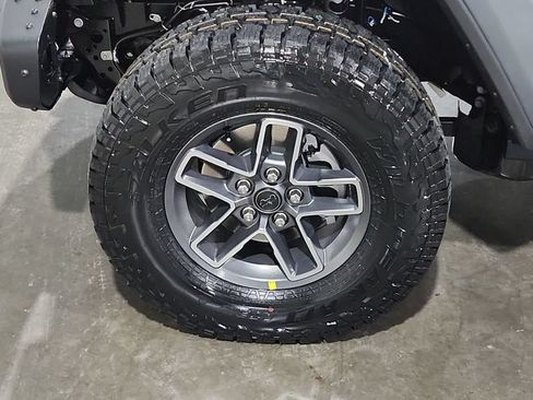 New 2026 Jeep Gladiator Mojave w/ Steel Bumper Group AWD/4WD image 14