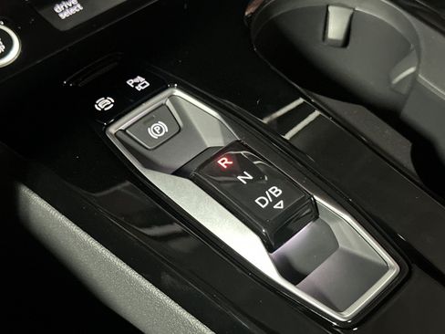 New 2027 Audi Q6 e-tron Premium Plus AWD/4WD image 20