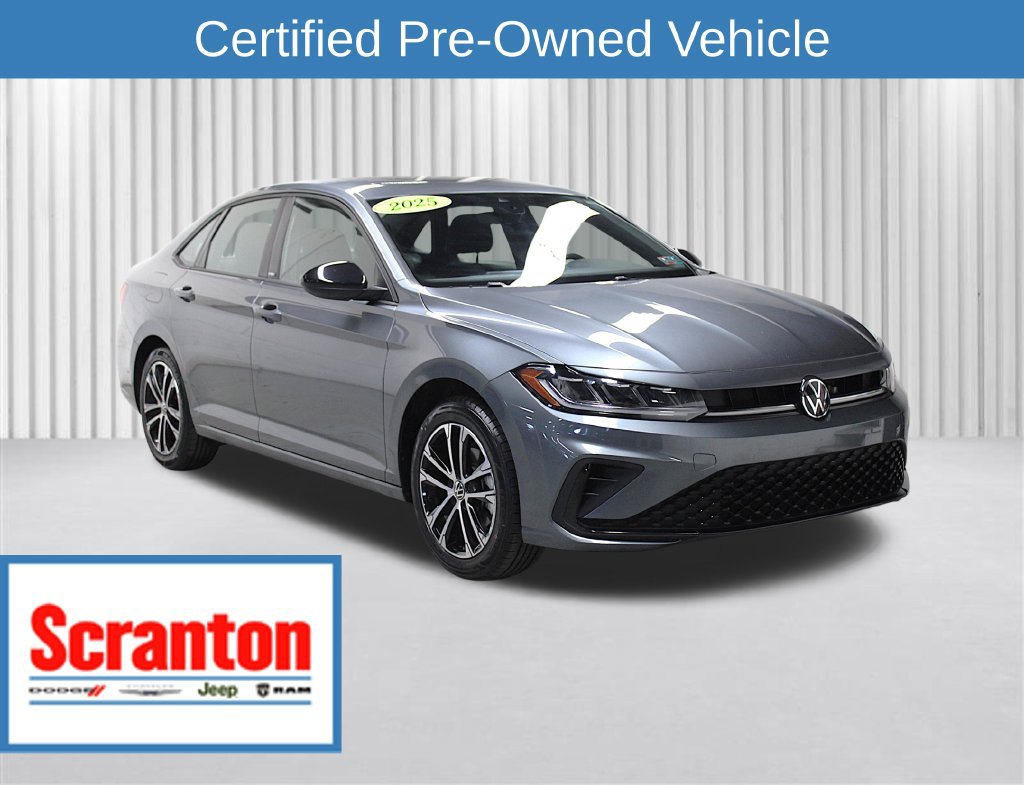 Used 2025 Volkswagen Jetta Sport FWD image 1