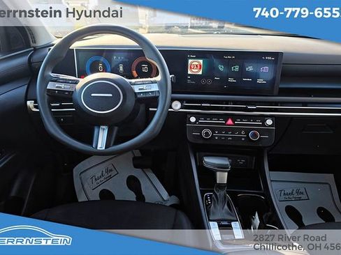 Used 2025 Hyundai Tucson SE image 6