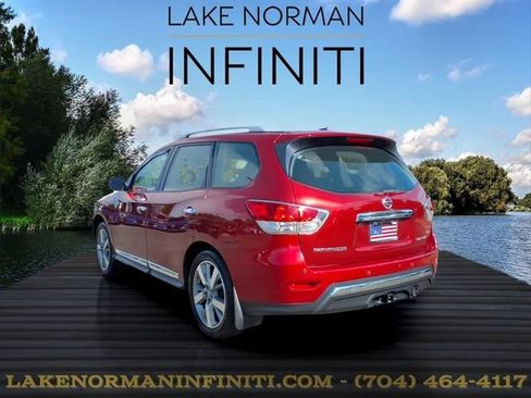 Used 2016 Nissan Pathfinder Platinum FWD image 25