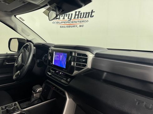 Used 2023 Toyota Tundra SR5 w/ SR5 Convenience Package AWD/4WD image 32