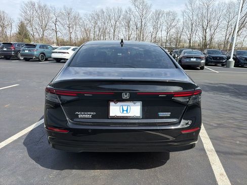 Certified 2023 Honda Accord Touring image 4