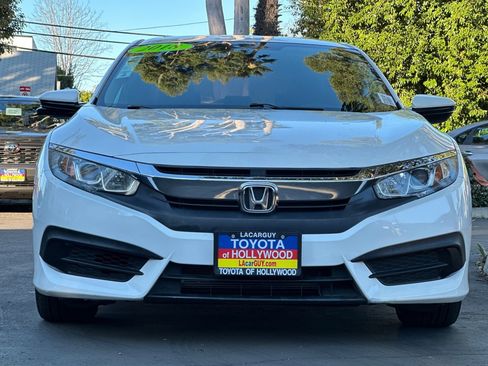 Used 2018 Honda Civic EX image 9