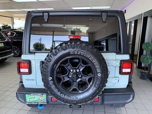 Used 2023 Jeep Wrangler Unlimited w/ Cold Weather Group AWD/4WD image 6