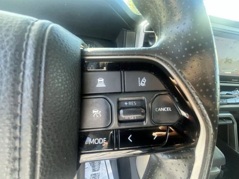 Used 2022 Toyota Tundra SR5 AWD/4WD image 36