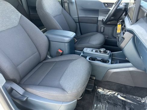 Used 2025 Ford Maverick XL w/ Equipment Group 102A AWD/4WD image 13