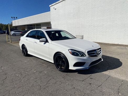 Used 2014 Mercedes-Benz E 250 BlueTEC Sedan image 8
