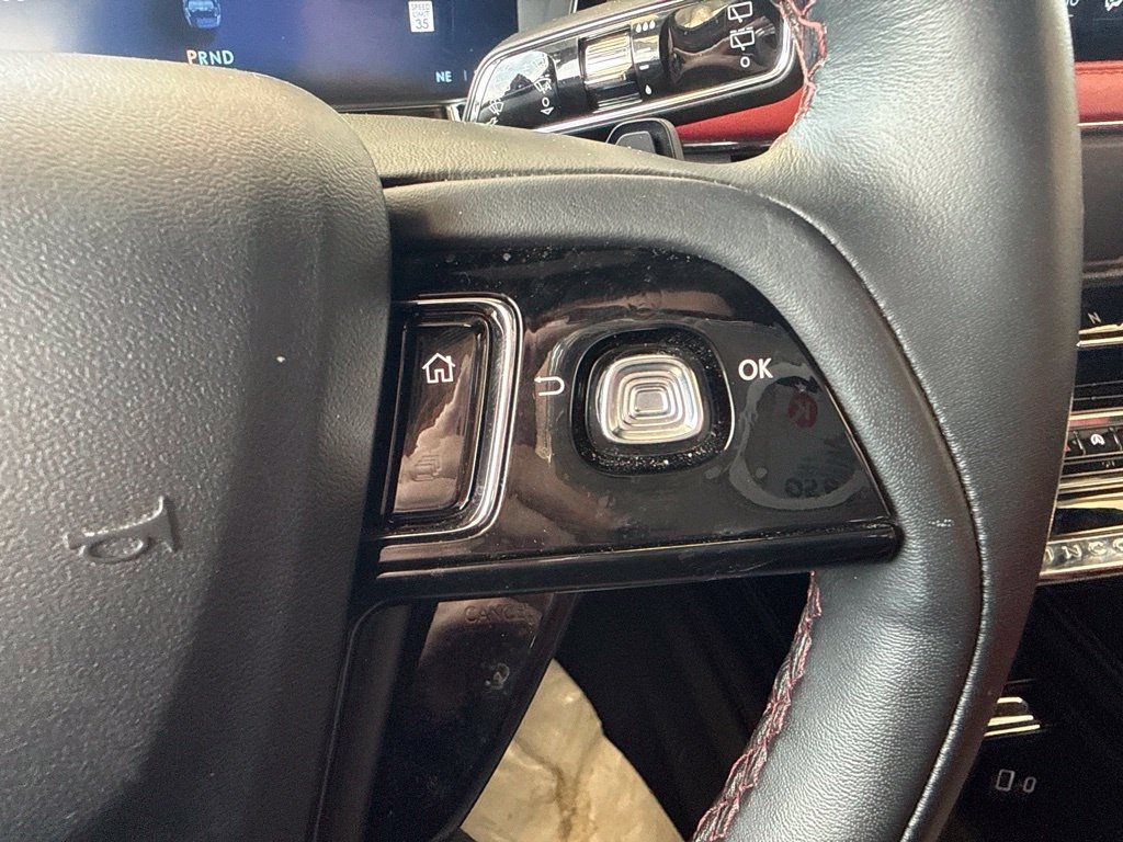 Certified 2025 Lincoln Corsair Reserve AWD/4WD image 15