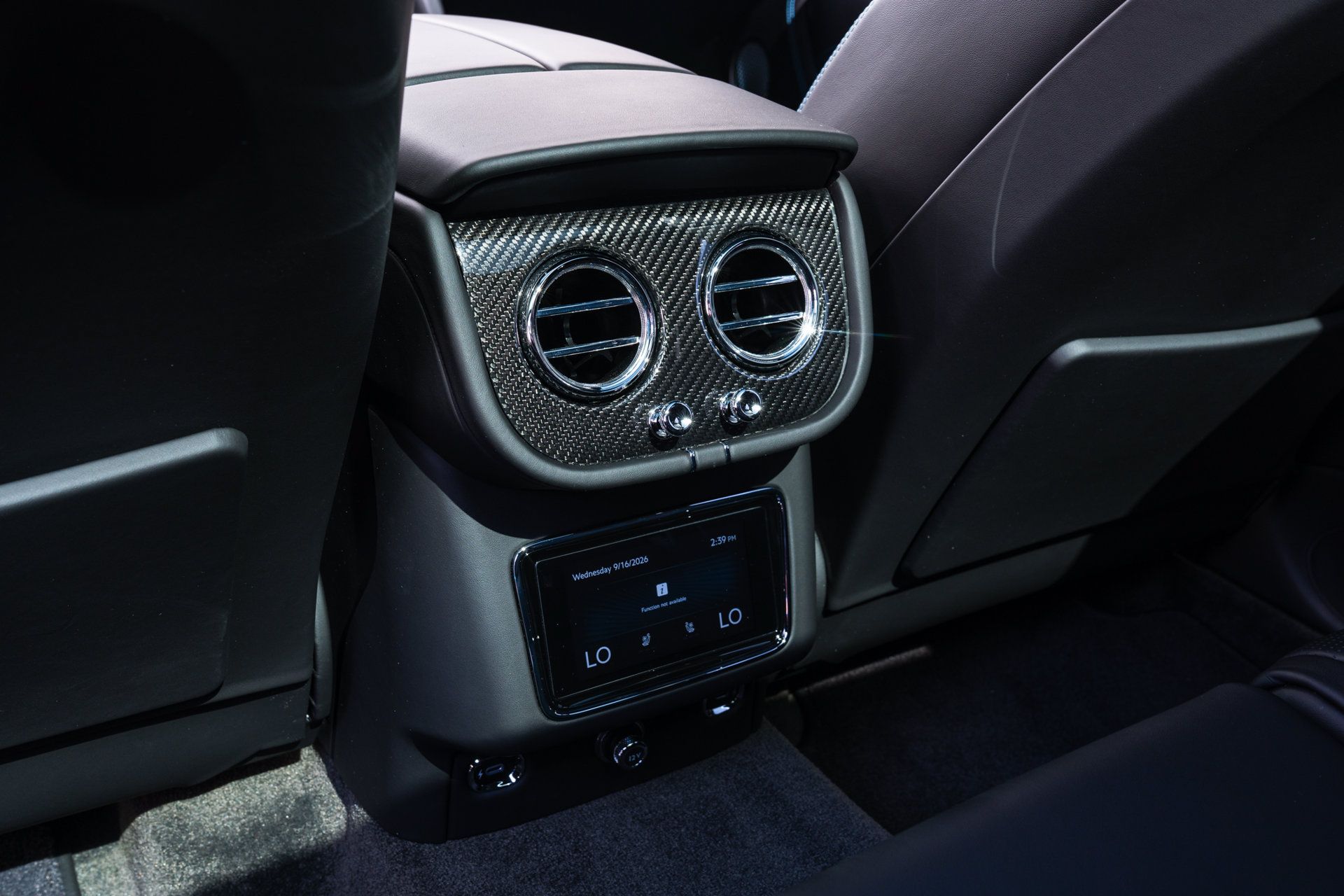 Used 2023 Bentley Bentayga AWD/4WD image 27