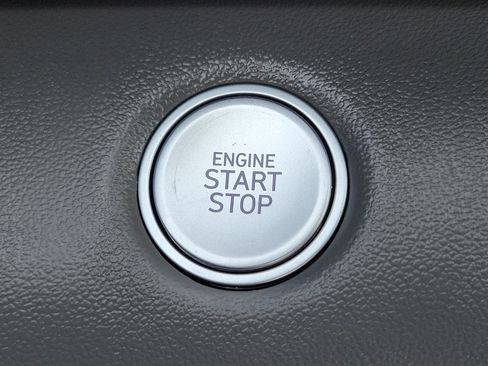 Certified 2025 Hyundai Elantra Sport FWD image 12