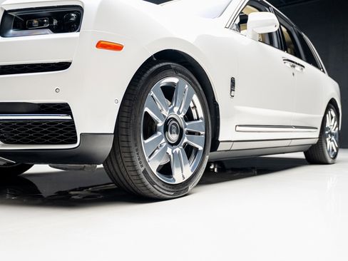 Used 2019 Rolls-Royce Cullinan image 78