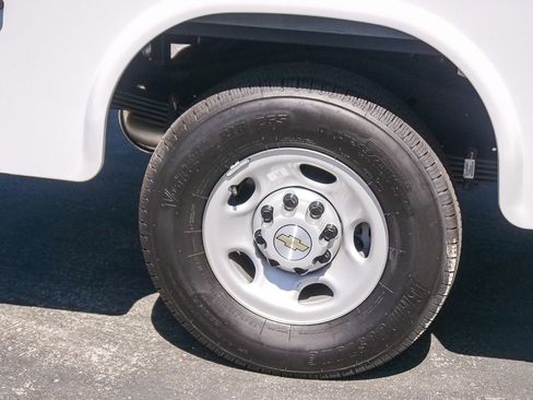 New 2026 Chevrolet Express 3500 w/ Power Convenience Package RWD image 6