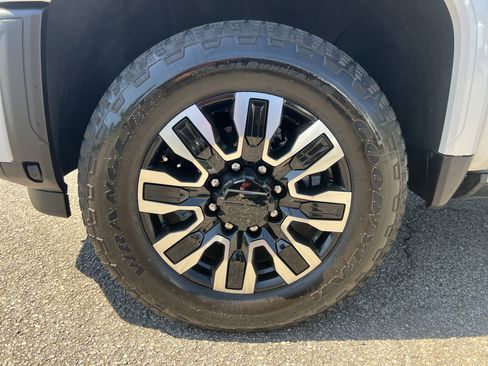 Used 2024 GMC Sierra 2500 Denali Ultimate w/ Max Trailering Package AWD/4WD image 12