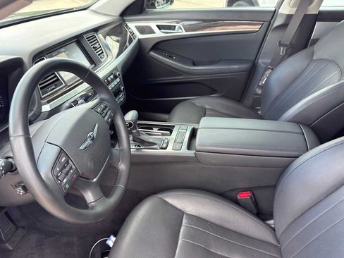 Used 2020 Genesis G80 3.8 RWD image 9