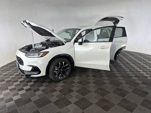 Certified 2026 Honda HR-V EX-L image 12