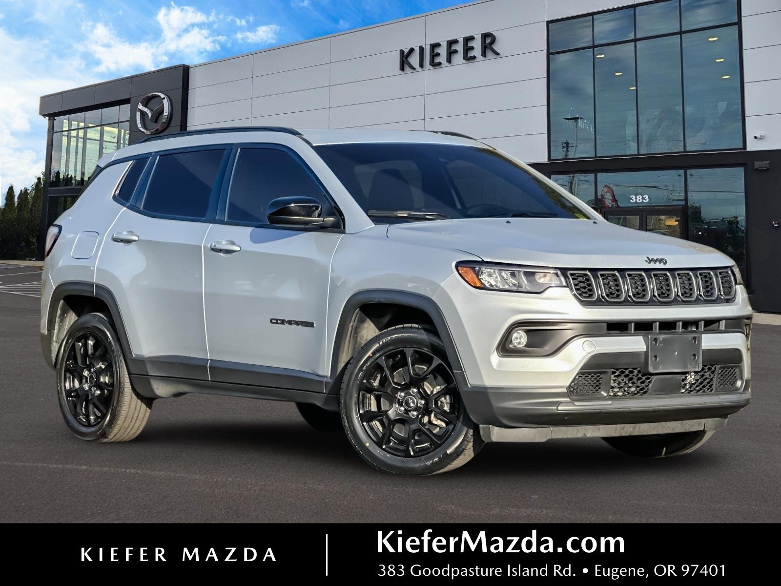 Used 2025 Jeep Compass Latitude w/ Altitude Special Edition AWD/4WD image 1