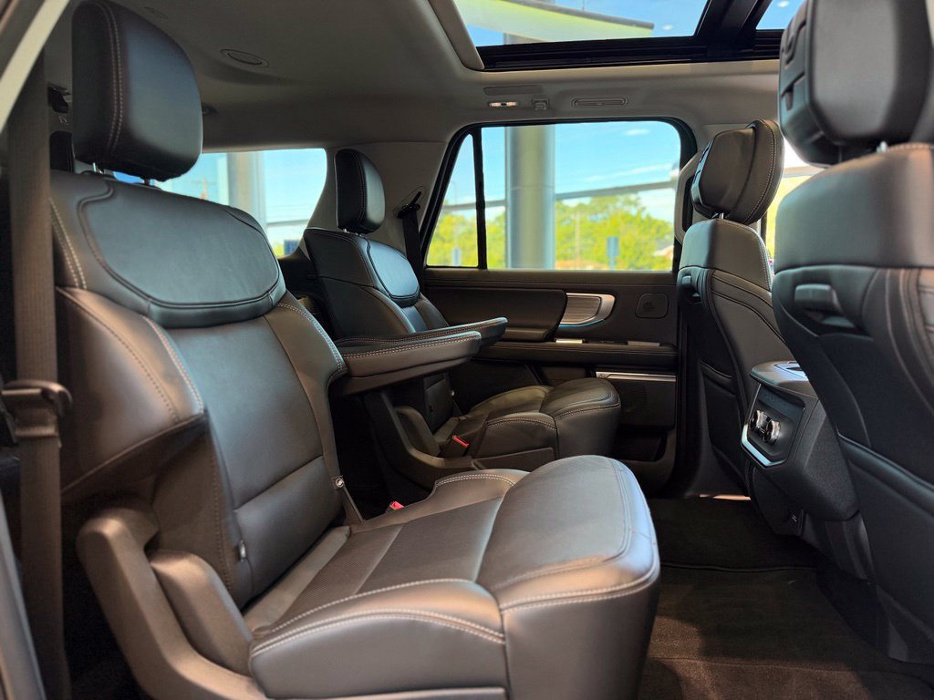 New 2027 Ford Expedition Max Platinum w/ Driver's Package AWD/4WD image 10